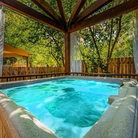Kay Street Bungalow - Hot Tub Fire Place & Close To Main